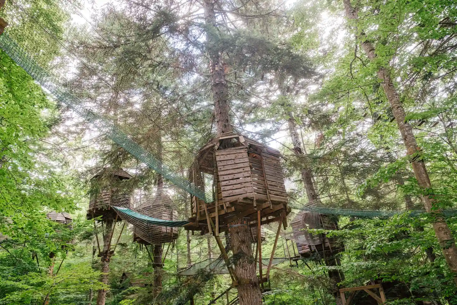 le village des cabanes perchées